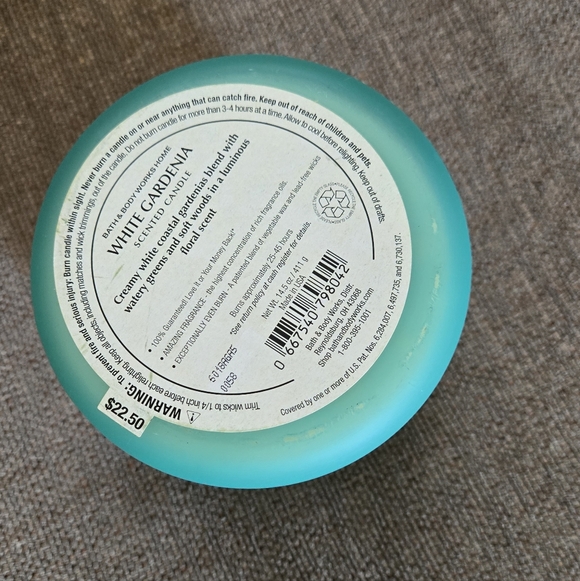 Bath & Body Works candle - White Gardenia - Picture 2 of 3